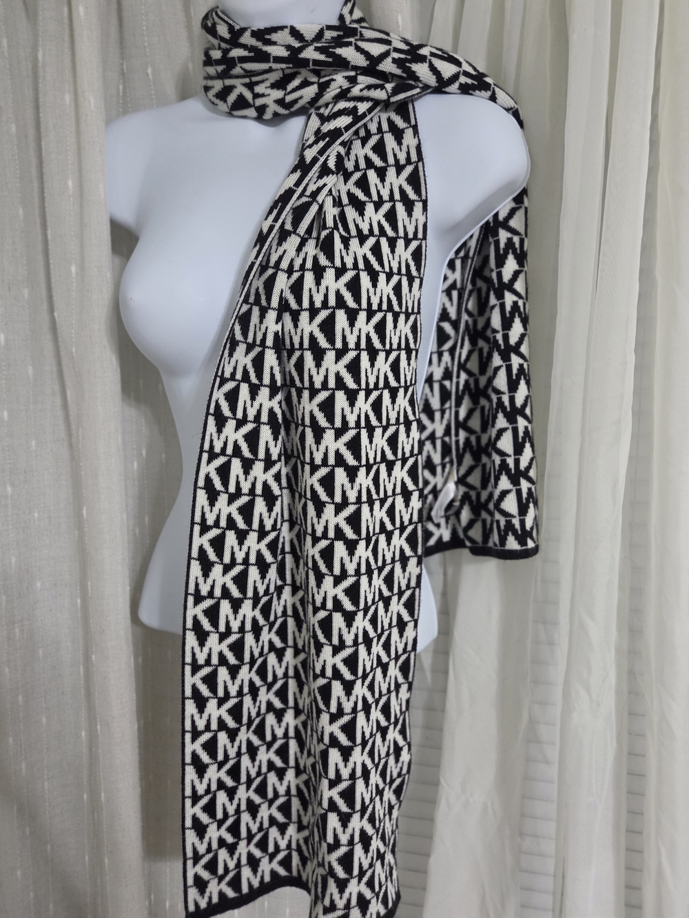 Michael Kors Black & White MK Logo Knit Scarf
